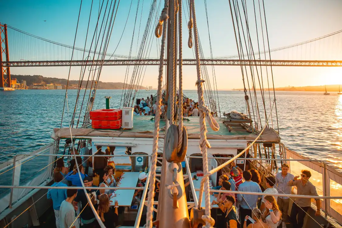 Hotels near Lisbon Boat Party