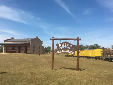 巴拉那河畔卡門