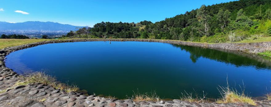 Lago Finca Victoria