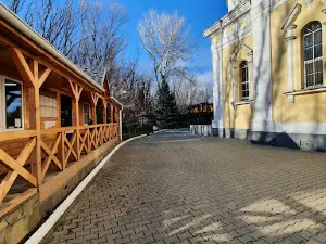 Tserkov', Svyatoy Istochnik.