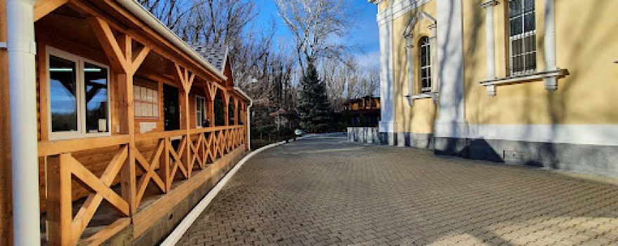 Tserkov', Svyatoy Istochnik.