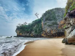 Pantai Goa Langir