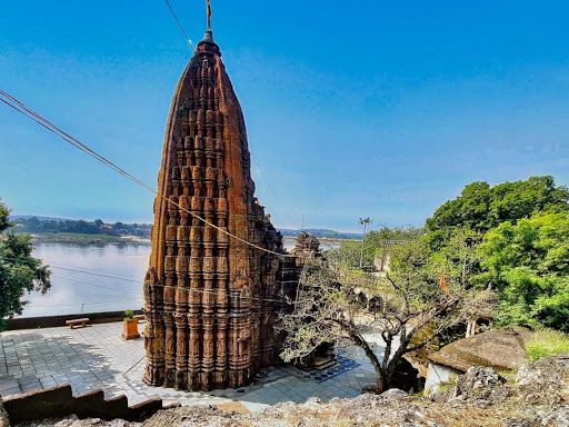 Shri Siddheshwar Mahadev Temple