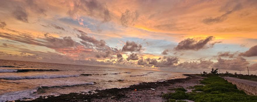 Lovers Wall - Grand Cayman