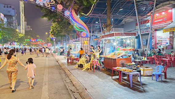Phố Đi Bộ Ven Sông Bằng