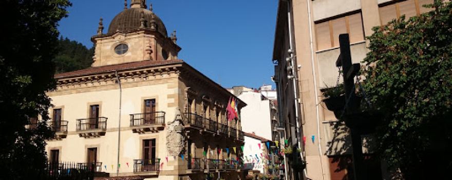 Ermuko Udal Liburutegia · Biblioteca Municipal de Ermua