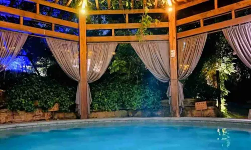 Baye 3000m Hot Spring