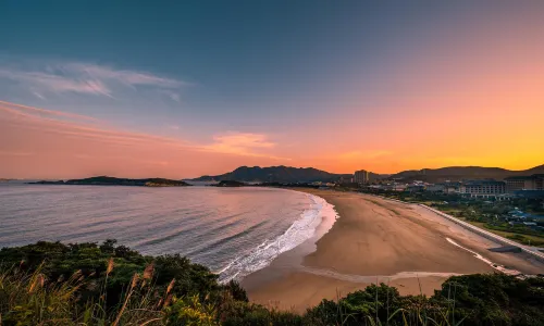 Dongsha Bay Beach