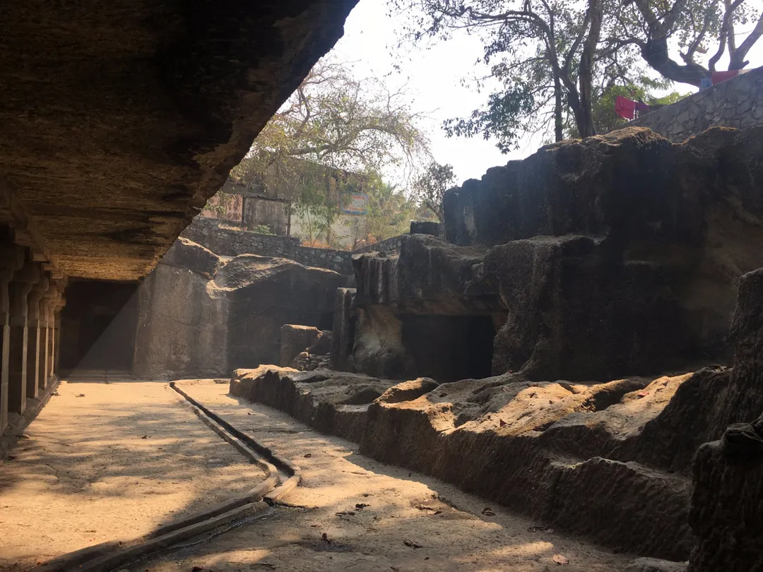 1_Jogeshwari Caves