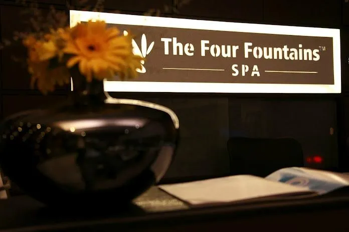 1_Four Fountains De-Stress Spa
