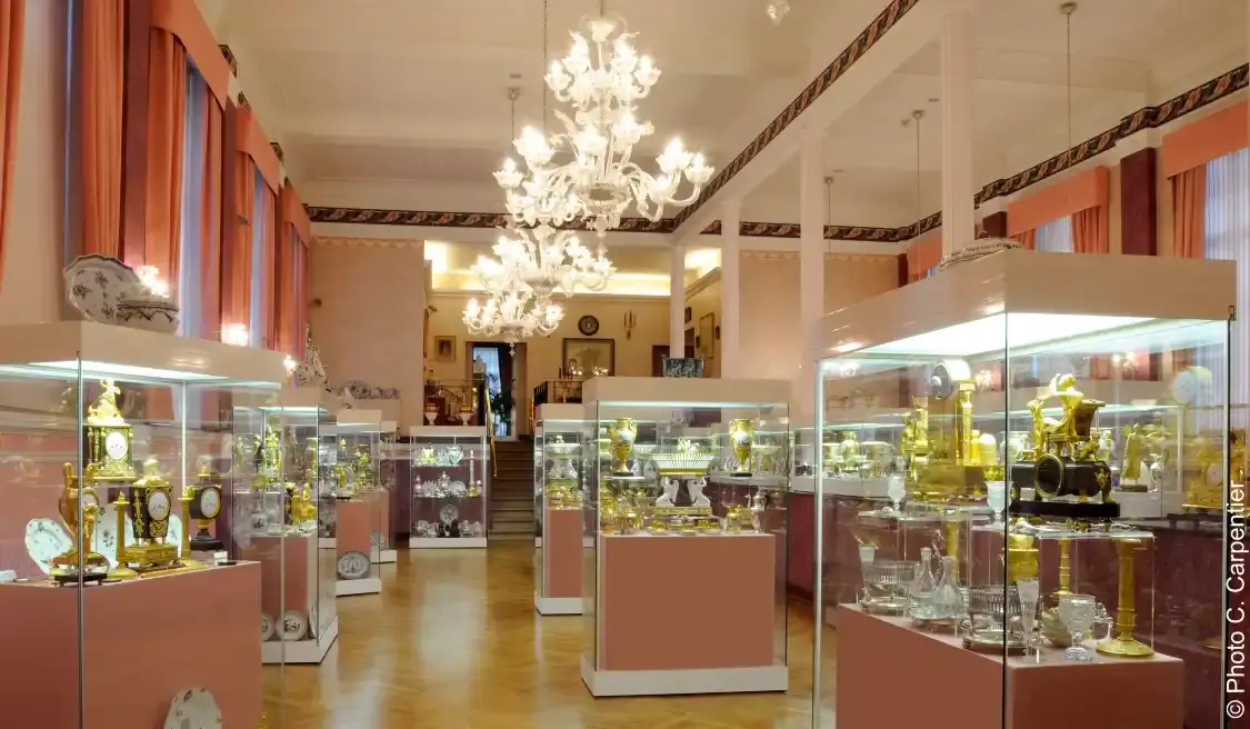Hotels near Decorative Arts Museum Francois Duesberg
