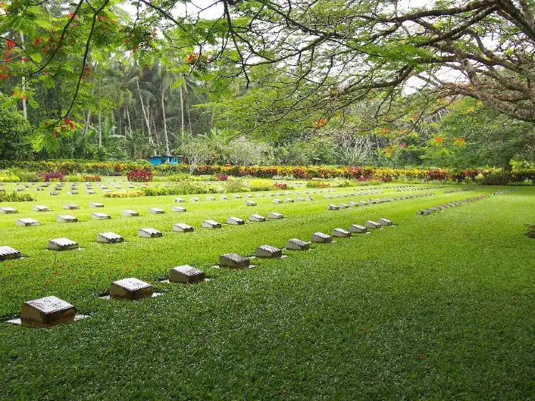 Hotels near Rabaul War Cemetery
