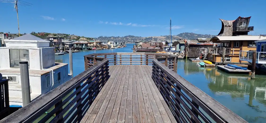 Hotels near Waldo Point Harbor