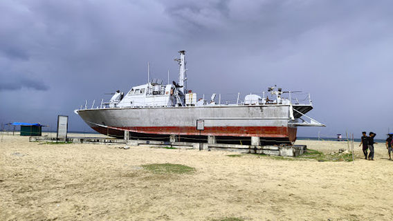 Alappuzha beach mala
