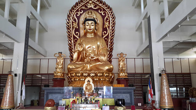 Pantai Batu Trikora 3