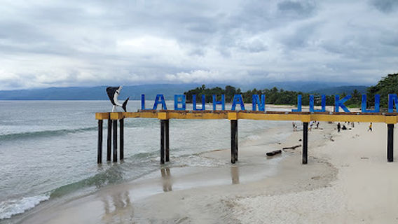 Labuhan Jukung Beach