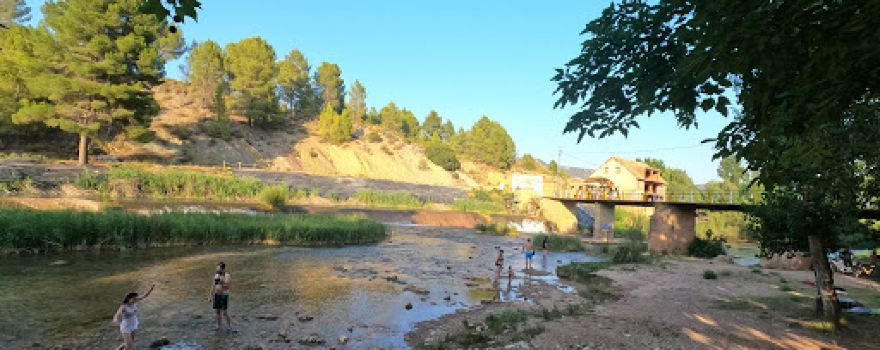 Cases del Riu, Requena, València.