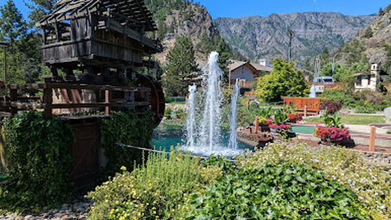 Icicle Village Resort mini golf