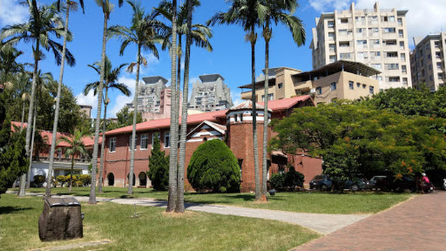 si li dan jiang gao zhong ba jiao lou