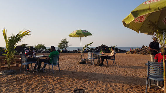 Rocky Beach Kipé