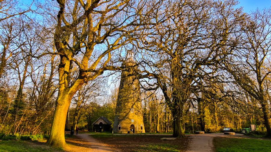 River Crane Brick (Shot) Tower & Cafe
