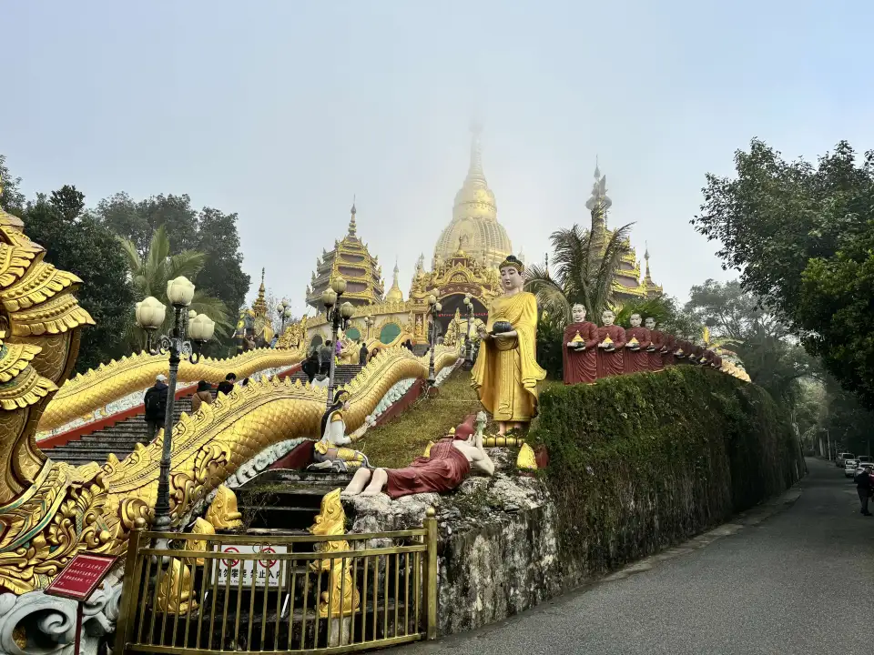 4_Meng Huan Shwedagon Pagoda