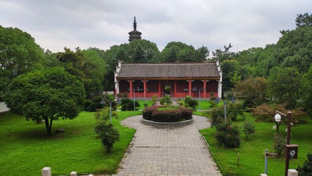 Qianshan Wanguangyuan