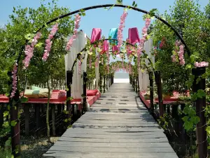Pantai Romantis
