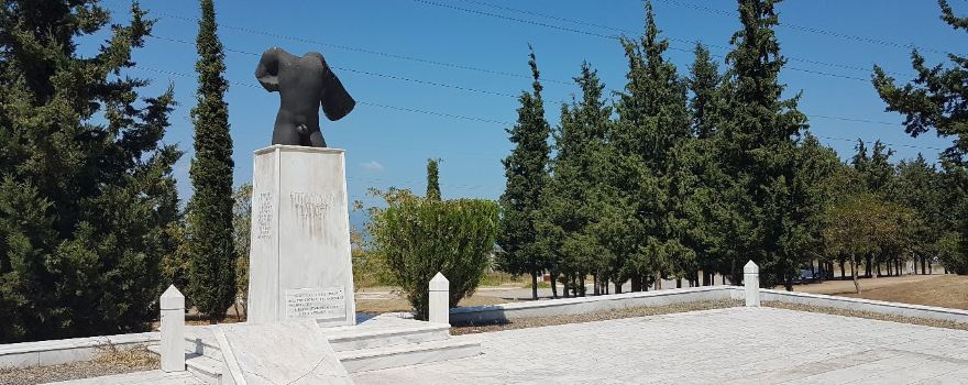 Memorial to Leonidas and 300 Spartans