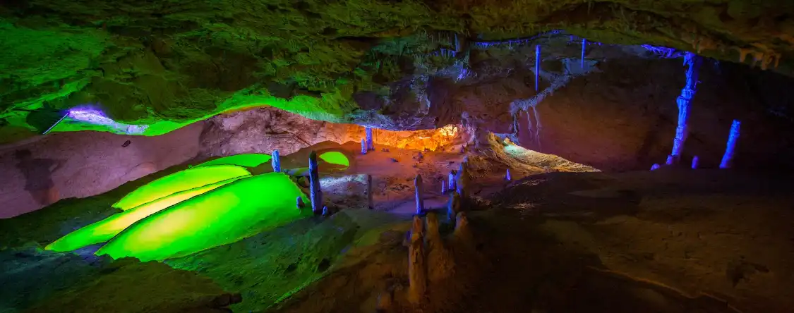Hotels near Cueva de Can Marca
