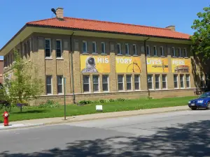 Deke Slayton Memorial Space and Bike Museum