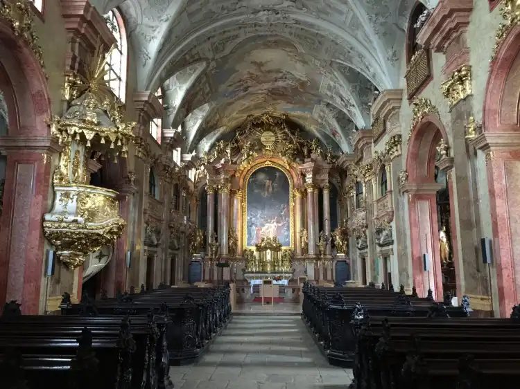 Hotels near Benedictine Church