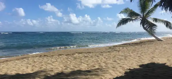Hoteles cerca de Playa La Poza de Bojolo