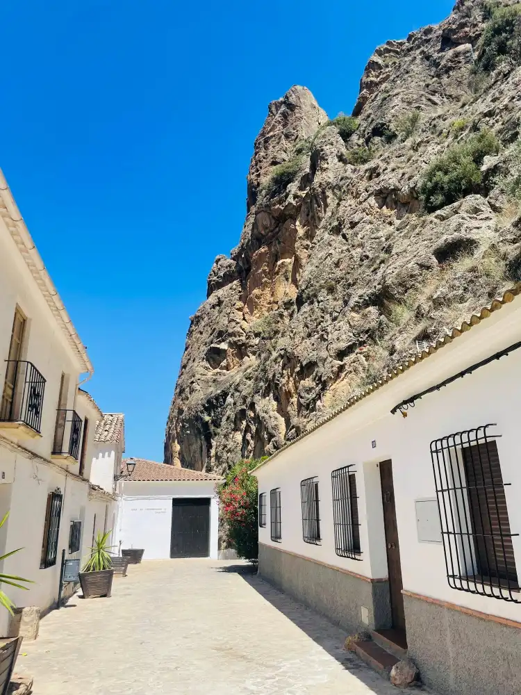 Hotels in Almedinilla