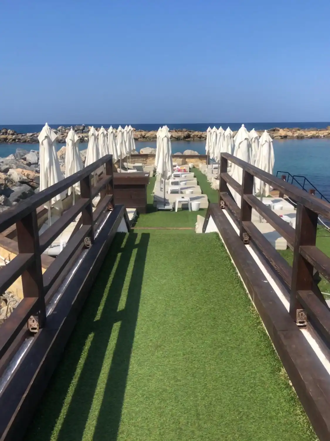 Hotels near Camelot Beach Club