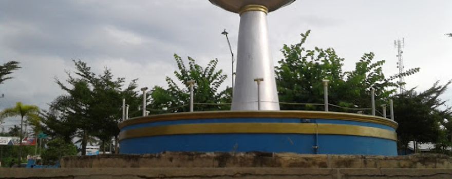 Tugu Lapangan Nusa Indah