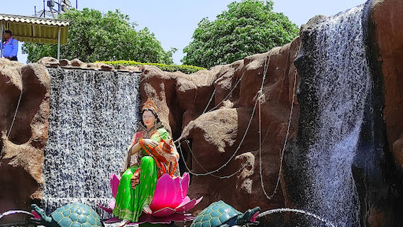 Maa Vaishno Devi Statue (141 ft)