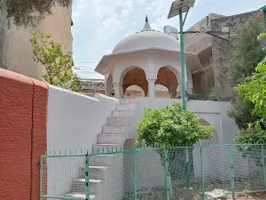 Baradari Park