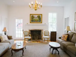 The Historic Hill House and Farm