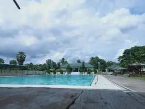 Kolam Renang Tamalatea
