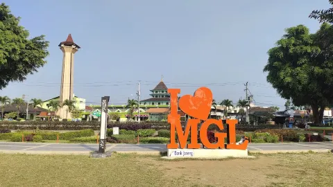 Alun-Alun Kota Magelang attraction in Central Java