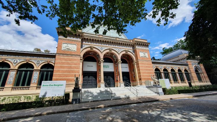 Velázquez Palace