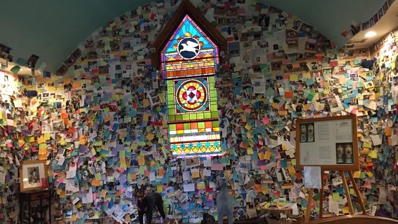 Dog Mountain Home of Stephen Huneck Gallery