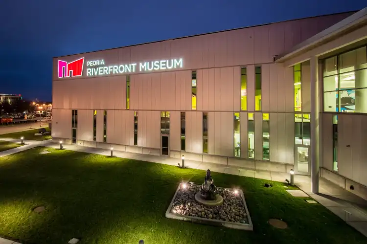 Hotel dekat Riverfront Museum