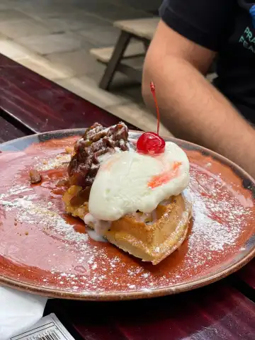 Hotels near Burnedale Farm Centre