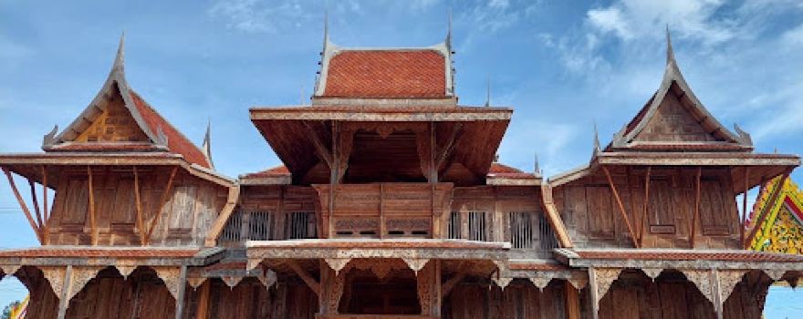Wat Sri Maneewan (Wat Tai)