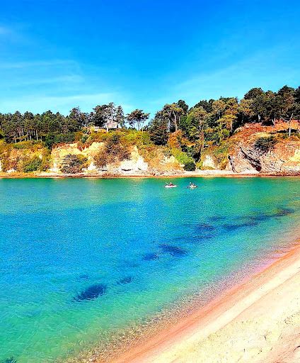Grève du Minieu (plage de Sables-d'Or-les-Pins)