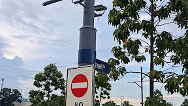 Upper East Curbside Food Park