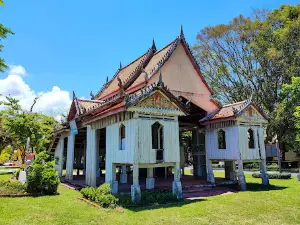 Wat Di Luang