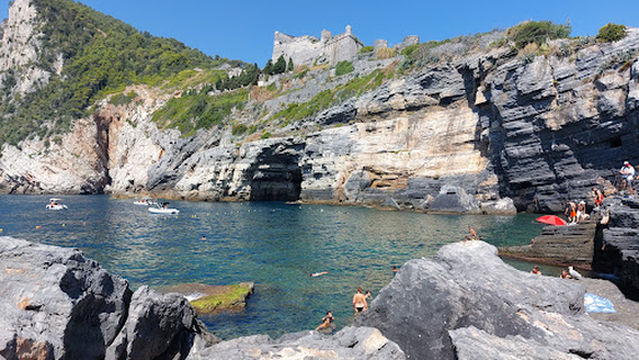 BOAT TOUR LA SPEZIA- CRAZYBOATCINQUETERRE ESCURSIONI IN BARCA
